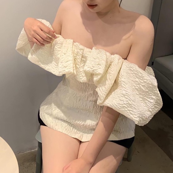 White Ruffle Top - Picture 1 of 4